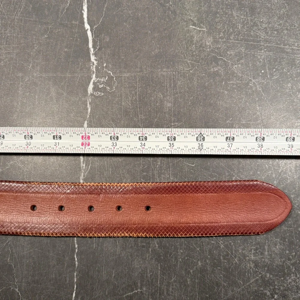 Vintage Linea Pelle Belt Brown Embossed Leather Brass V Buckle | 32W‎ Size 14